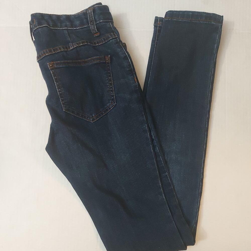 Free People Dark Wash Denim Jeans 26 Casual Classic Preppy Festival Minimalist